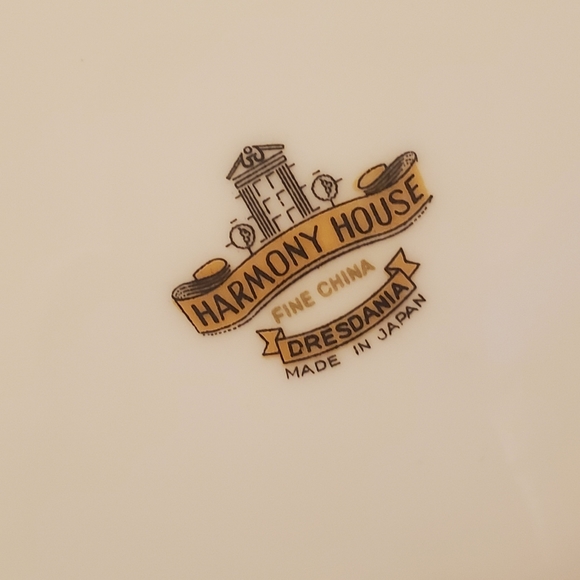 Harmony House Dresdania Plates - Picture 6 of 16